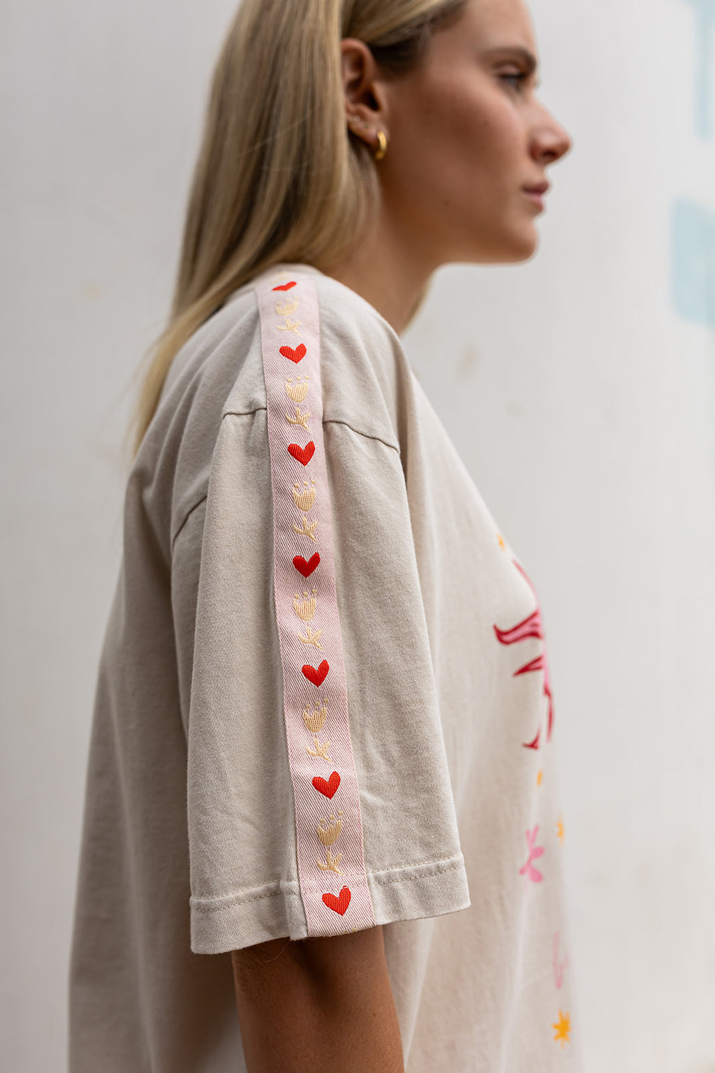 Be A Kind Human Tee - Oat